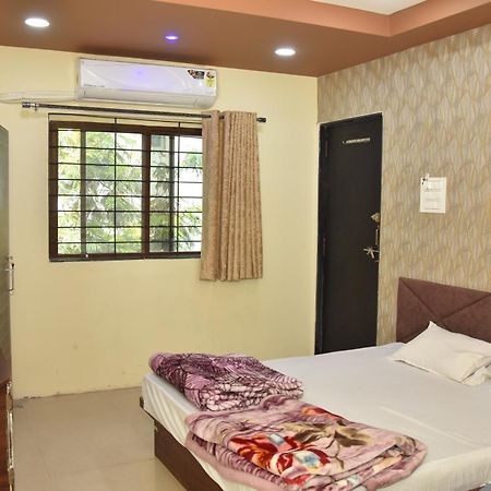 Green Leaf Ujjain Exterior photo